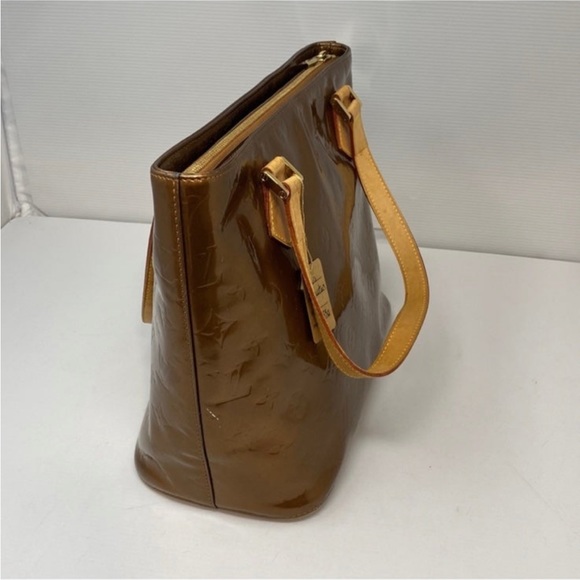 Louis Vuitton Houston Bag - Picture 4 of 17